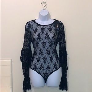 🖤BNWT Fashion Nova Lace Get Together Bodysuit🖤